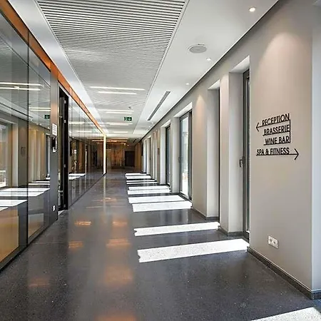Martin's Louvain-la-neuve Hotel 3*